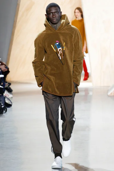Look 6